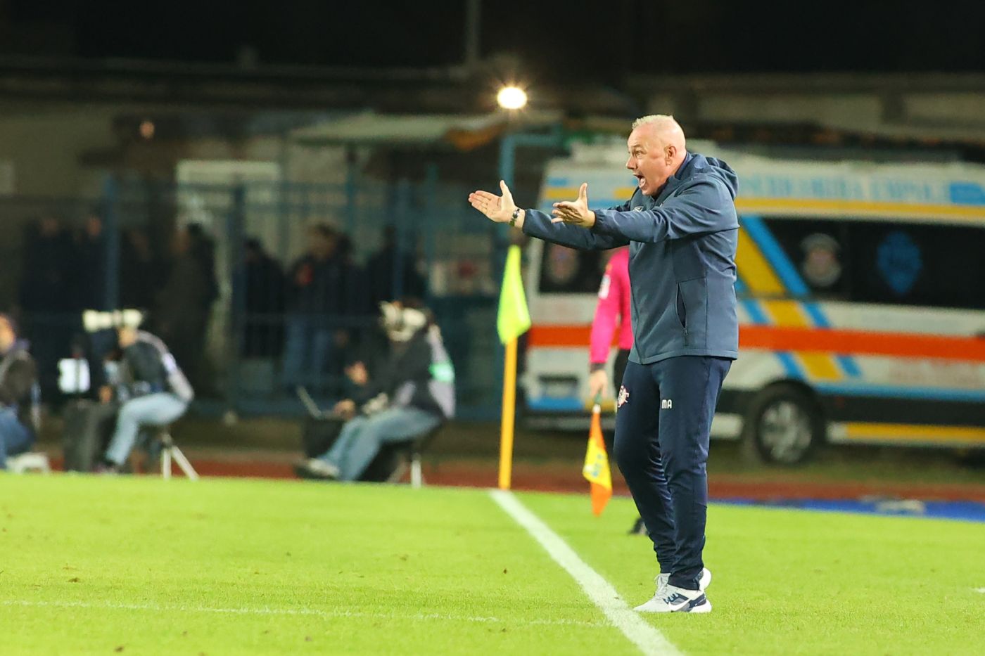 Calcio: Frosinone, Ghedjemis non convocato in vista della Fiorentina, ormai è un caso